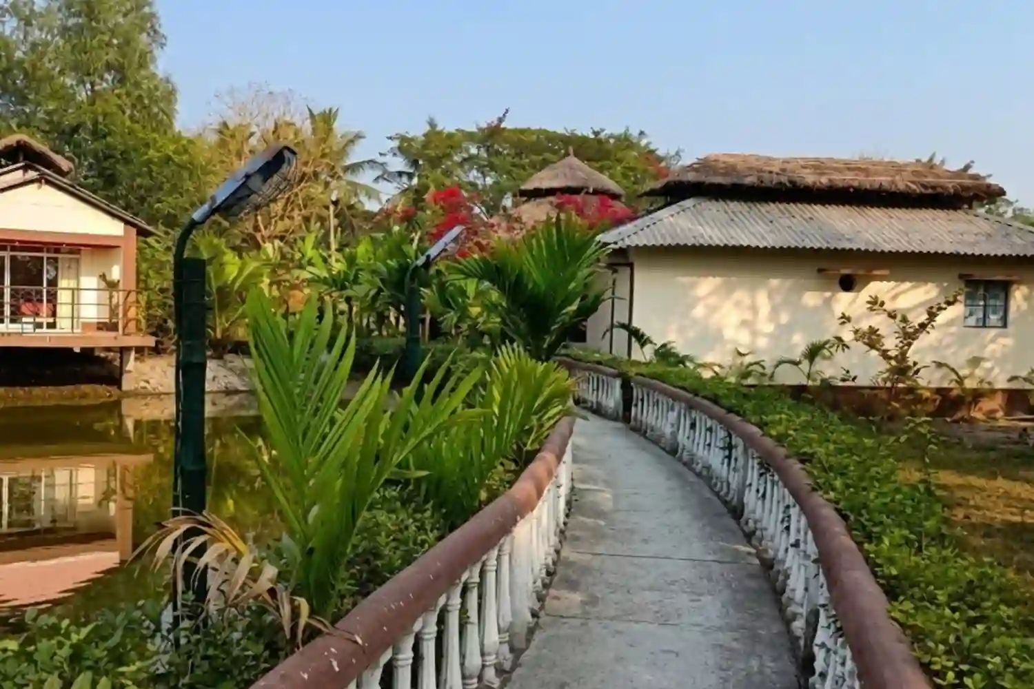 Sundarban Hotel with beautiful Garden TS Tour and Travels