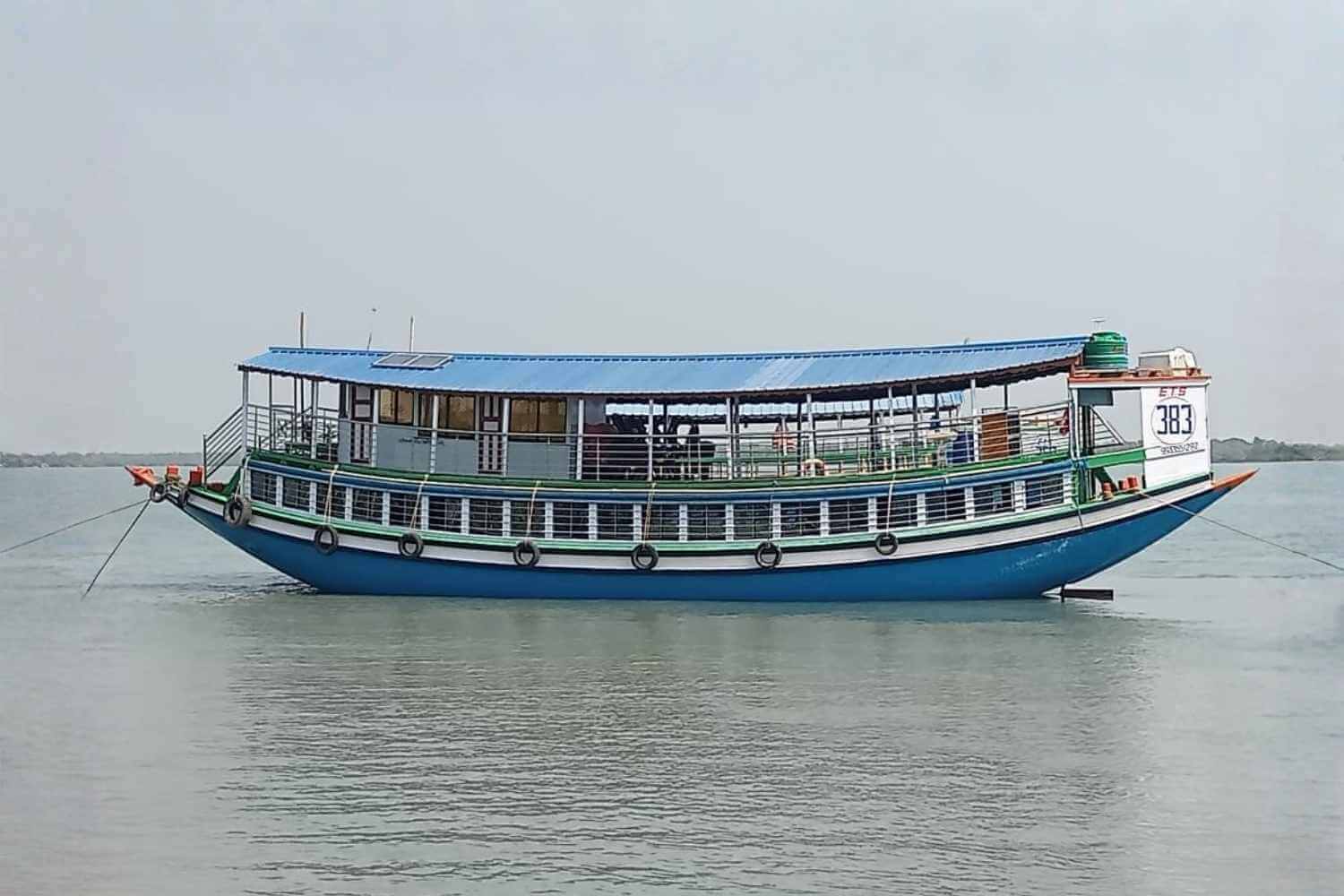 Sundarban tourist boat